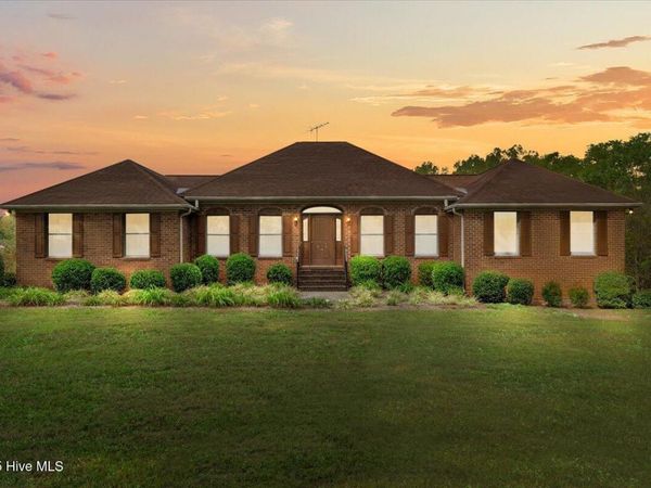 6464 Bonlee Bennett Road, Bear Creek, NC 27207
