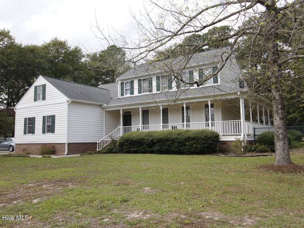 102 S Country Club Drive, Kenansville, NC 28349
