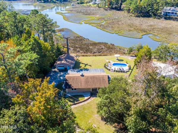 102 Osprey Nest Lane, Hampstead, NC 28443