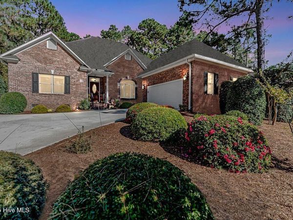 135 Steeplechase Way, Southern Pines, NC 28387
