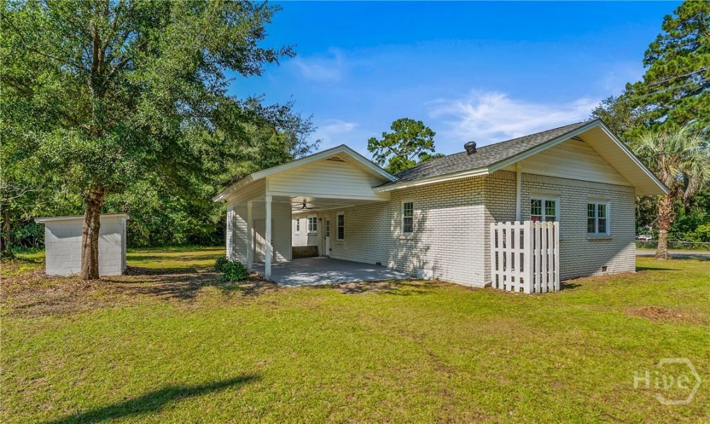 160 Bruce K Smalls Drive Photo 5