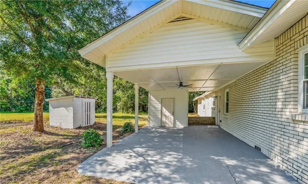 160 Bruce K Smalls Drive Photo 9