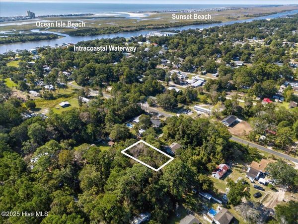 6893 11th Street SW, Ocean Isle Beach, NC 28469