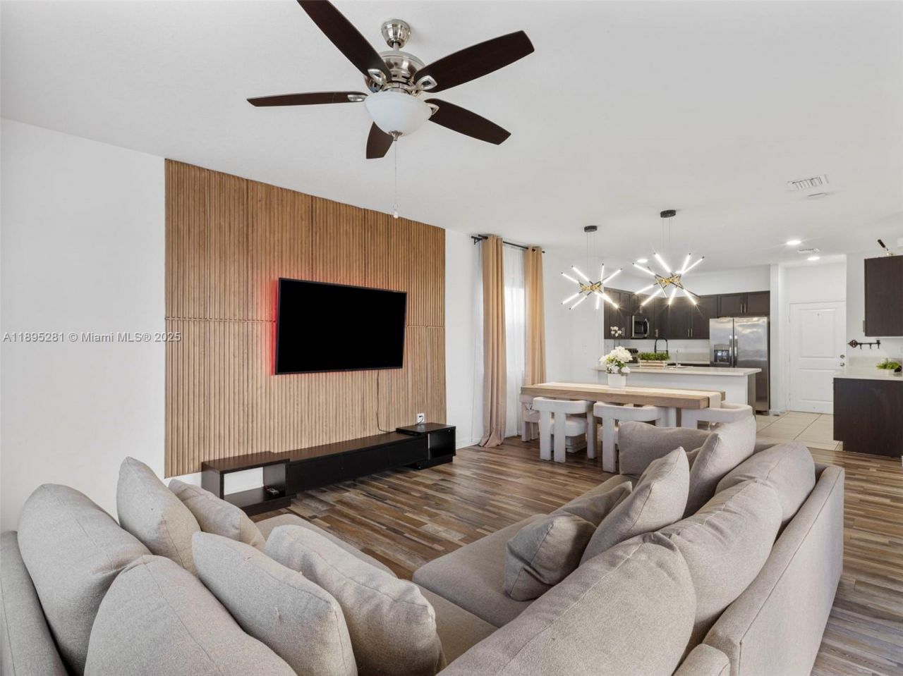 1411 SE 26th Rd, Homestead, FL 33035 Photo