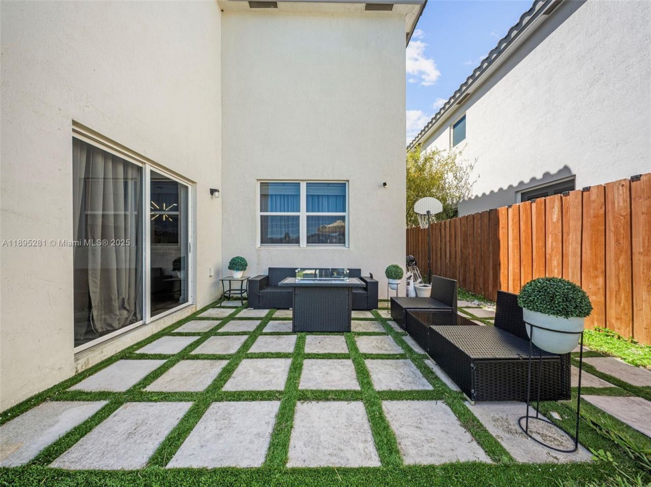 1411 SE 26th Rd, Homestead, FL 33035 Photo