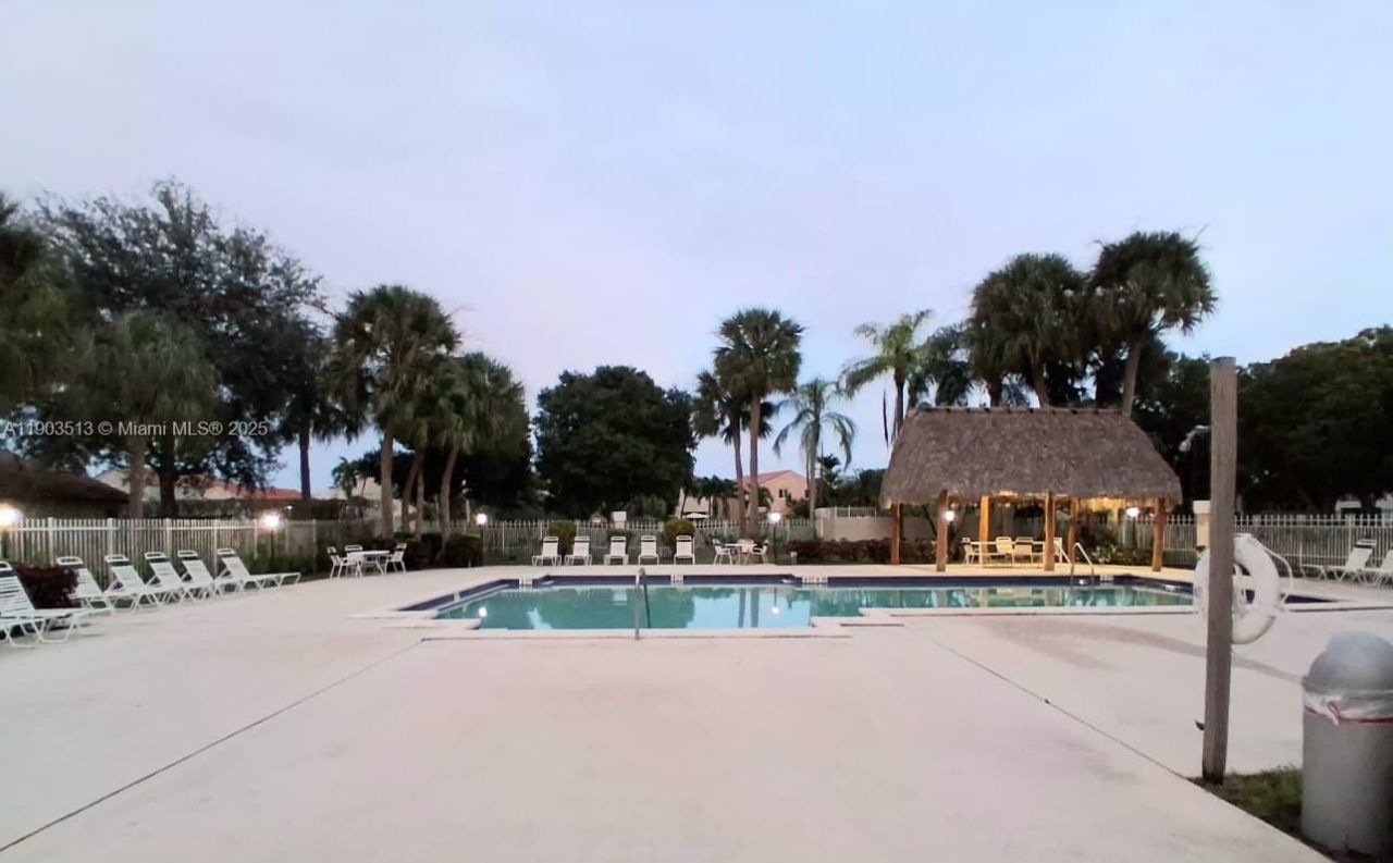 10830 NW 8th St, Pembroke Pines, FL 33026 Photo