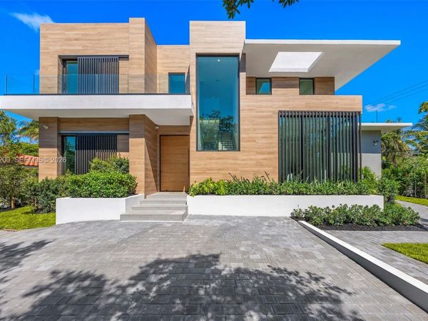 4430 Nautilus Dr, Miami Beach, FL 33140