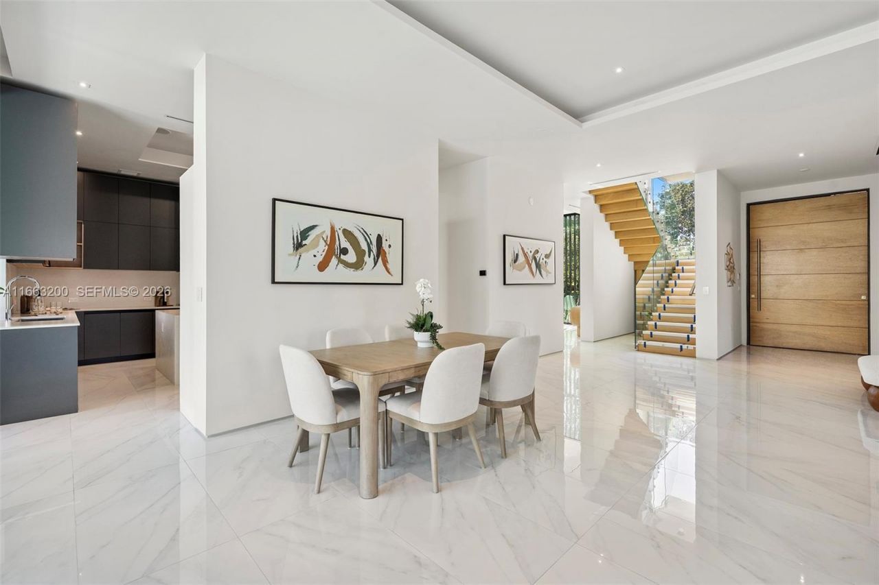 4430 Nautilus Dr, Miami Beach, FL 33140 Photo