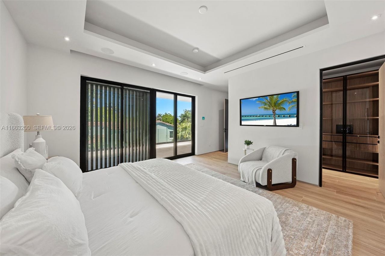 4430 Nautilus Dr, Miami Beach, FL 33140 Photo