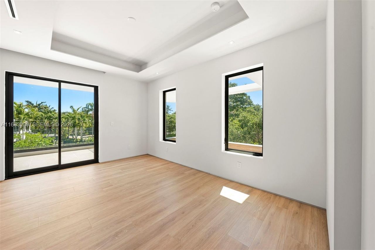 4430 Nautilus Dr, Miami Beach, FL 33140 Photo