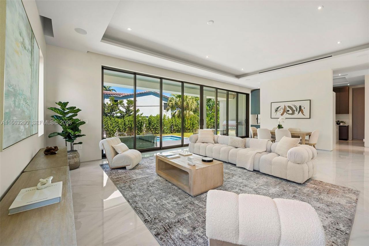 4430 Nautilus Dr, Miami Beach, FL 33140 Photo
