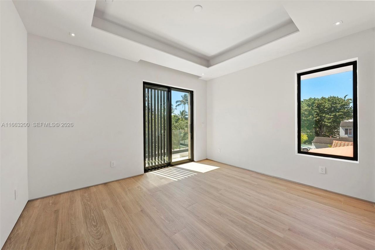 4430 Nautilus Dr, Miami Beach, FL 33140 Photo