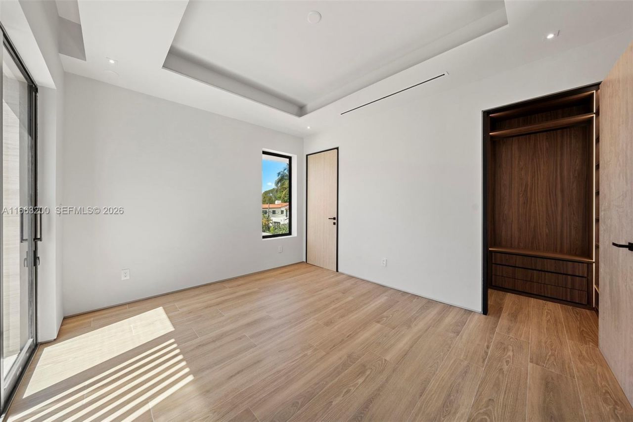 4430 Nautilus Dr, Miami Beach, FL 33140 Photo