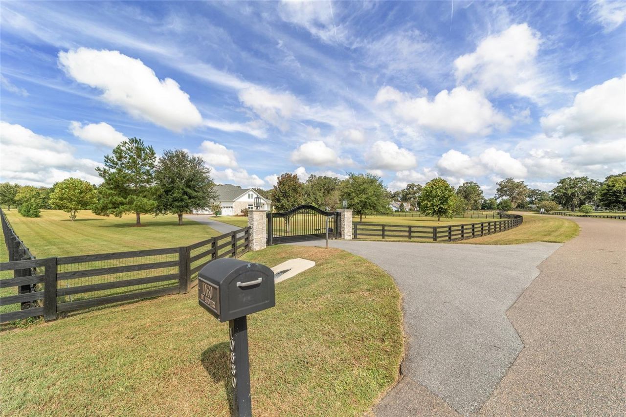 10630 NW 153rd Terrace, Alachua, FL 32615 Photo