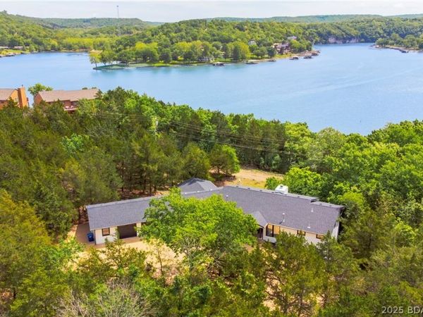 270 Country Club Shores Road, Camdenton, MO 65052