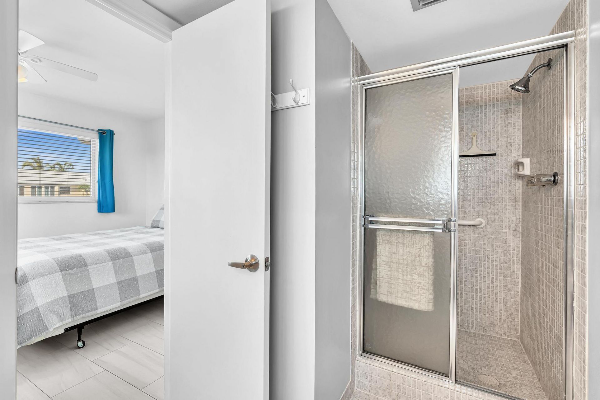 3 Colonial Club Drive, Unit 300, Boynton Beach, FL 33435 Photo