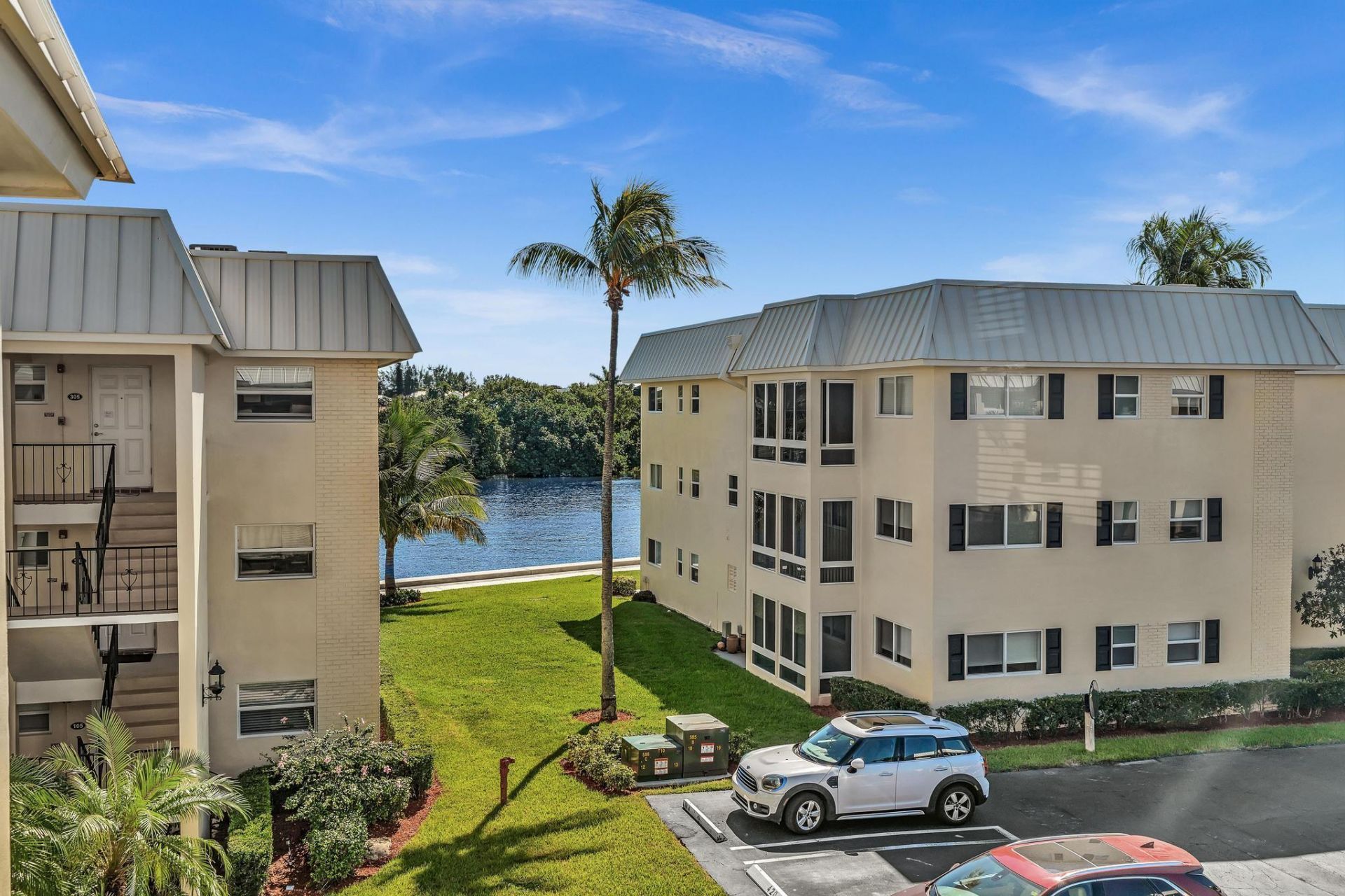 3 Colonial Club Drive, Unit 300, Boynton Beach, FL 33435 Photo