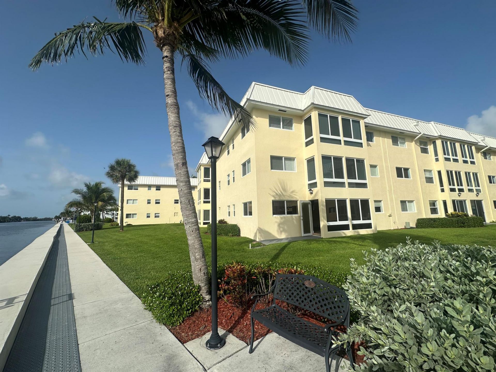 3 Colonial Club Drive, Unit 300, Boynton Beach, FL 33435 Photo