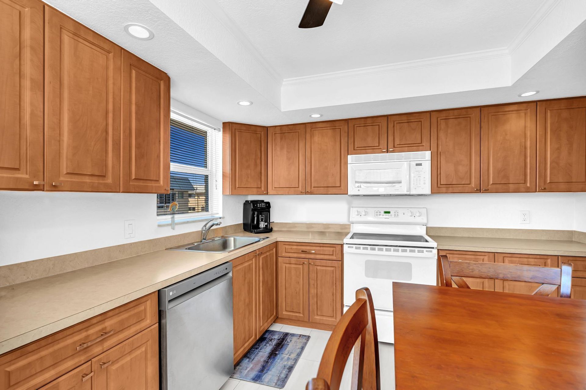 3 Colonial Club Drive, Unit 300, Boynton Beach, FL 33435 Photo