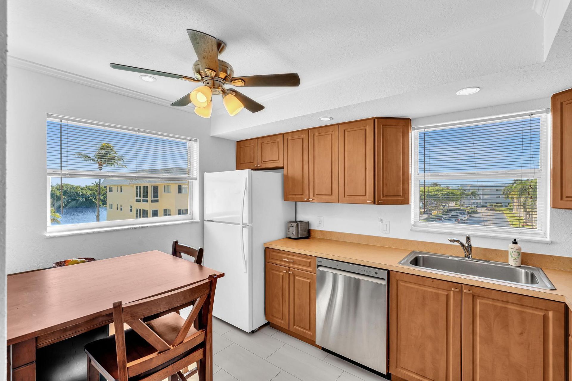 3 Colonial Club Drive, Unit 300, Boynton Beach, FL 33435 Photo