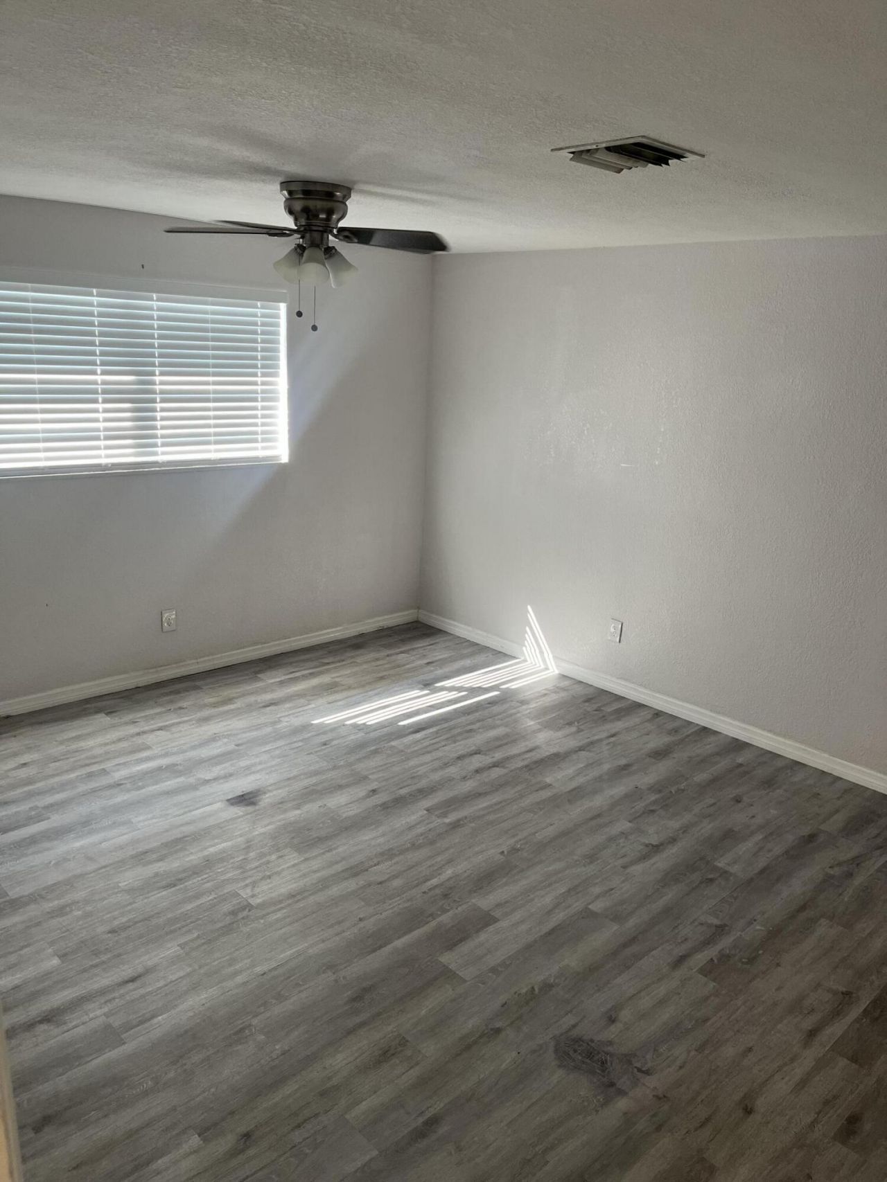 5706 Candlewood Avenue, Mangonia Park, FL 33407 Photo