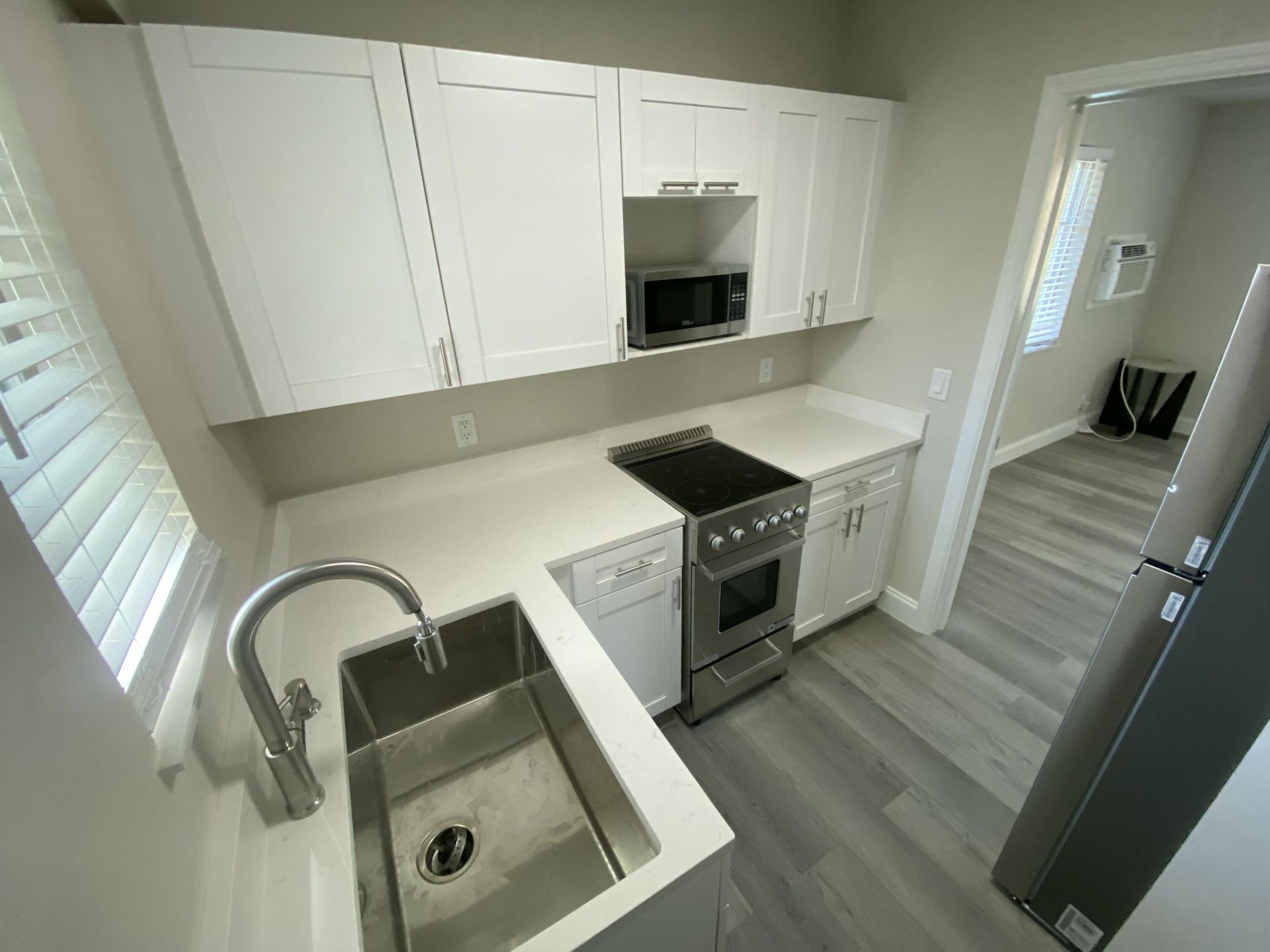 115 Lucerne Avenue, Unit 4, Lake Worth Beach, FL 33460 Photo