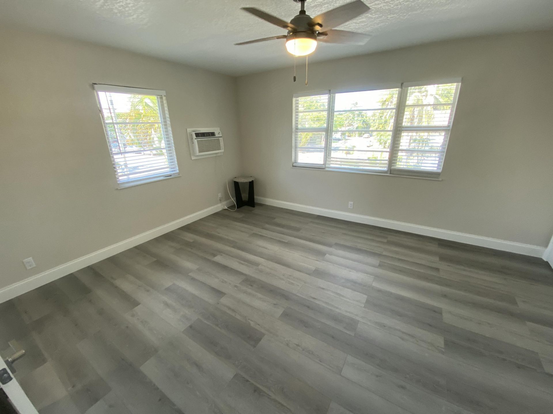 115 Lucerne Avenue, Unit 4, Lake Worth Beach, FL 33460 Photo