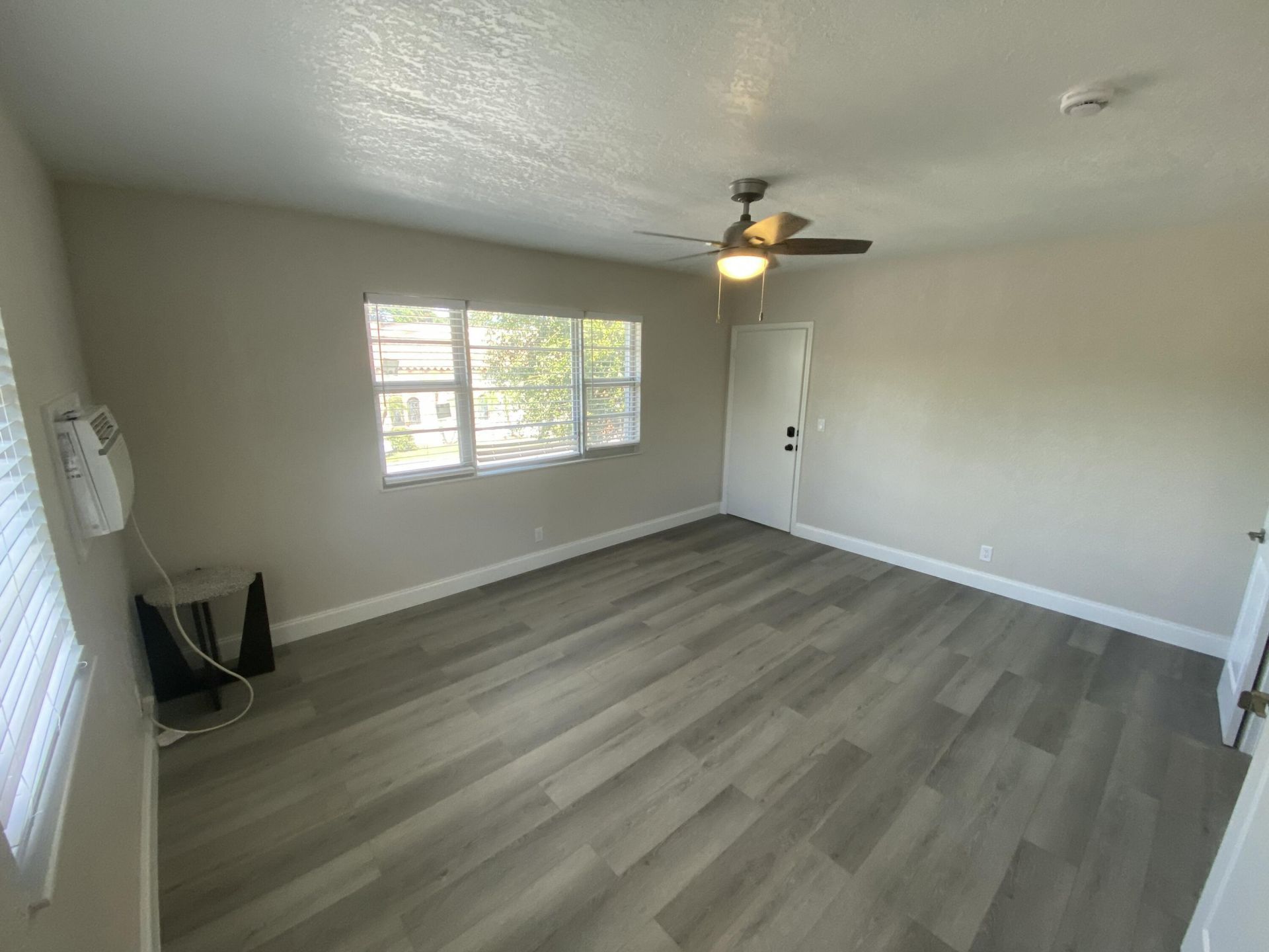 115 Lucerne Avenue, Unit 4, Lake Worth Beach, FL 33460 Photo