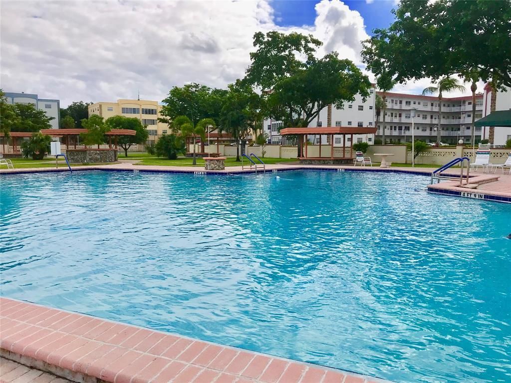 4140 NW 44th Avenue, Unit 405, Lauderdale Lakes, FL 33319 Photo