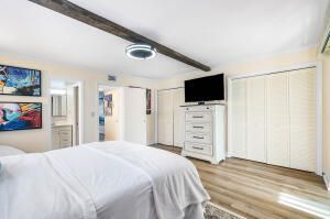 2020 Lake Osborne Drive, Unit 10, Lake Worth, FL 33461 Photo