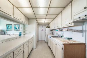 2020 Lake Osborne Drive, Unit 10, Lake Worth, FL 33461 Photo