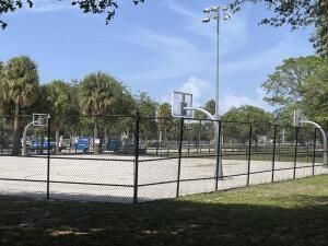 2020 Lake Osborne Drive, Unit 10, Lake Worth, FL 33461 Photo