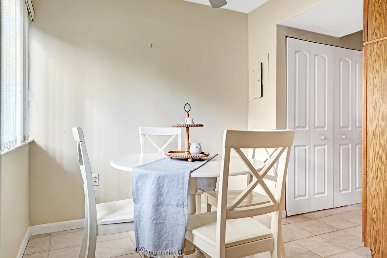 107 Half Moon Circle, Unit H1, Hypoluxo, FL 33462 Photo