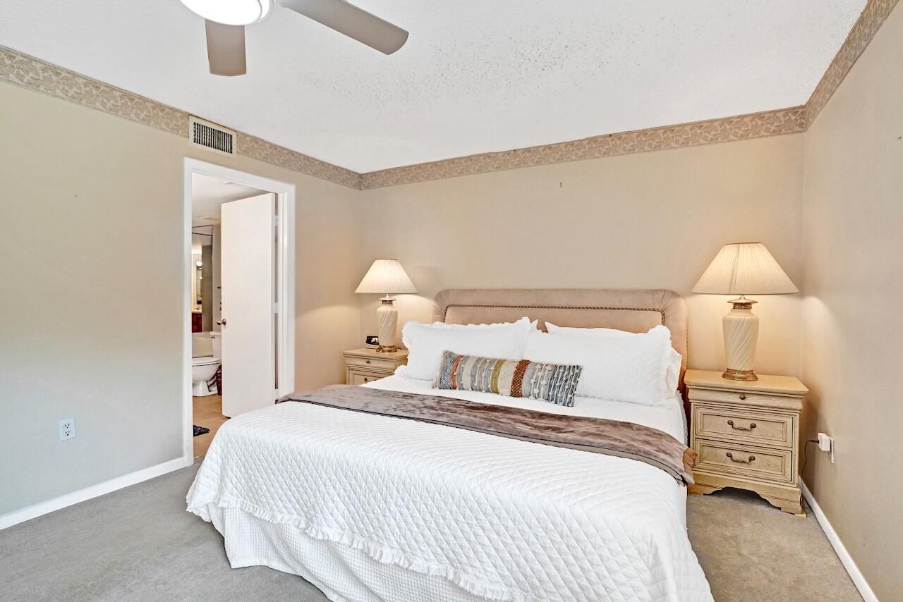 107 Half Moon Circle, Unit H1, Hypoluxo, FL 33462 Photo