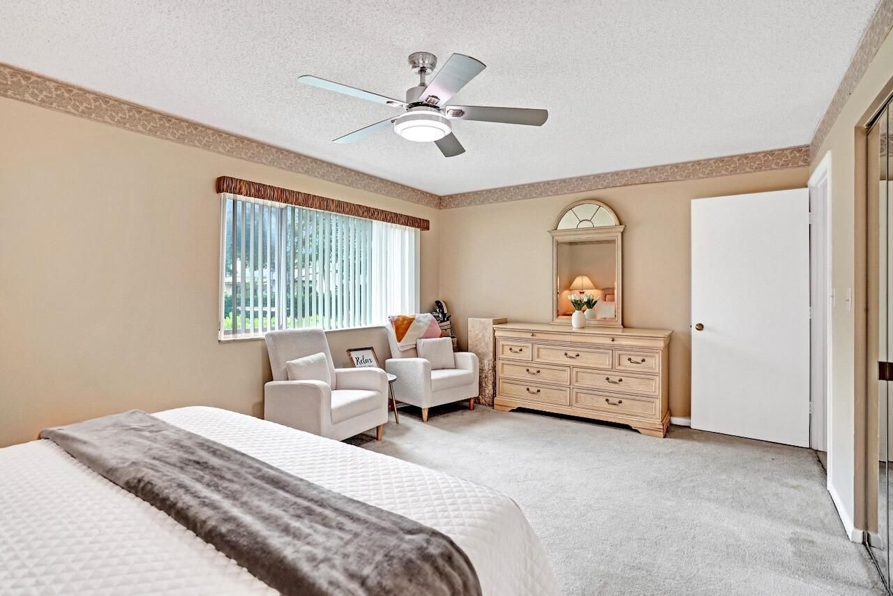 107 Half Moon Circle, Unit H1, Hypoluxo, FL 33462 Photo