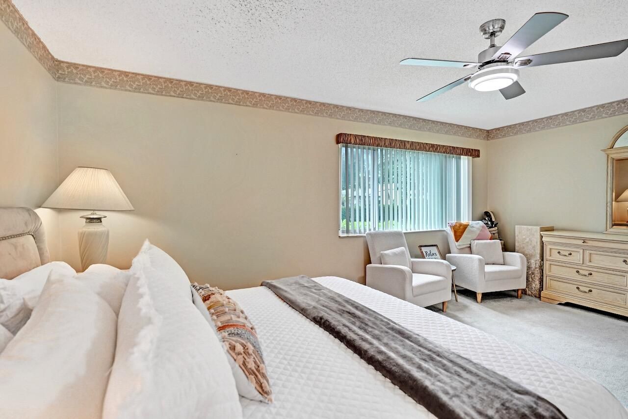 107 Half Moon Circle, Unit H1, Hypoluxo, FL 33462 Photo