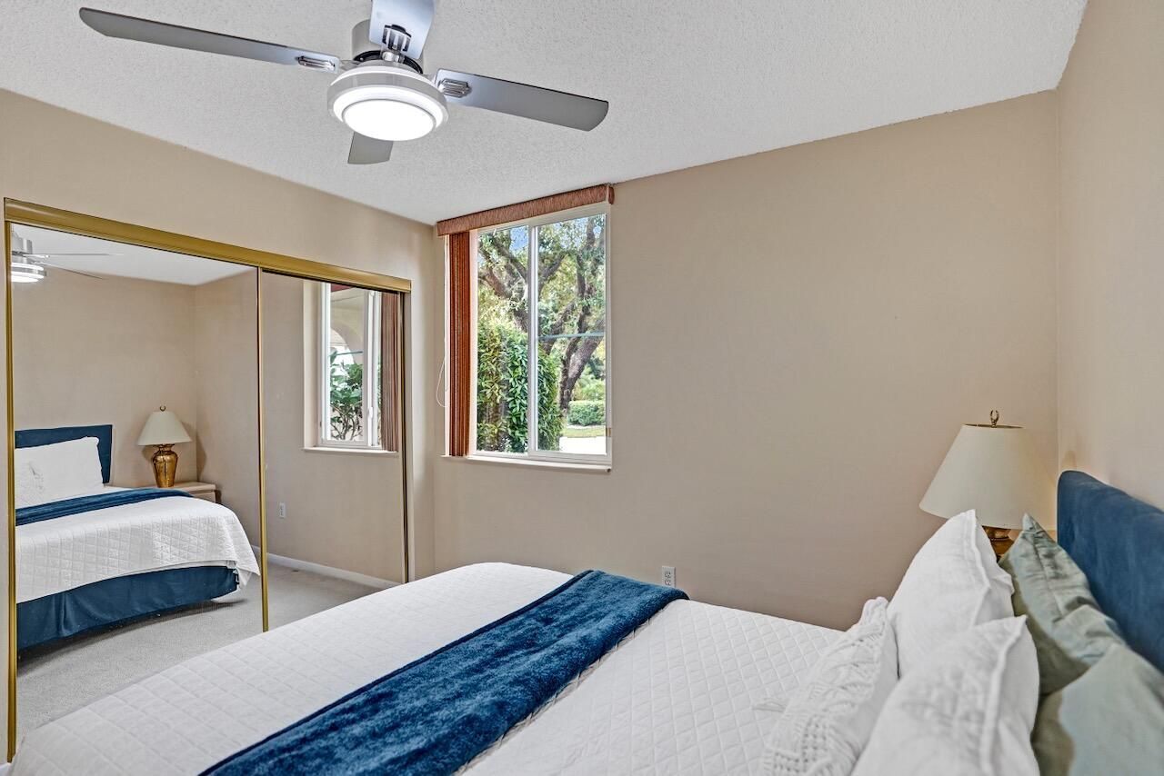 107 Half Moon Circle, Unit H1, Hypoluxo, FL 33462 Photo