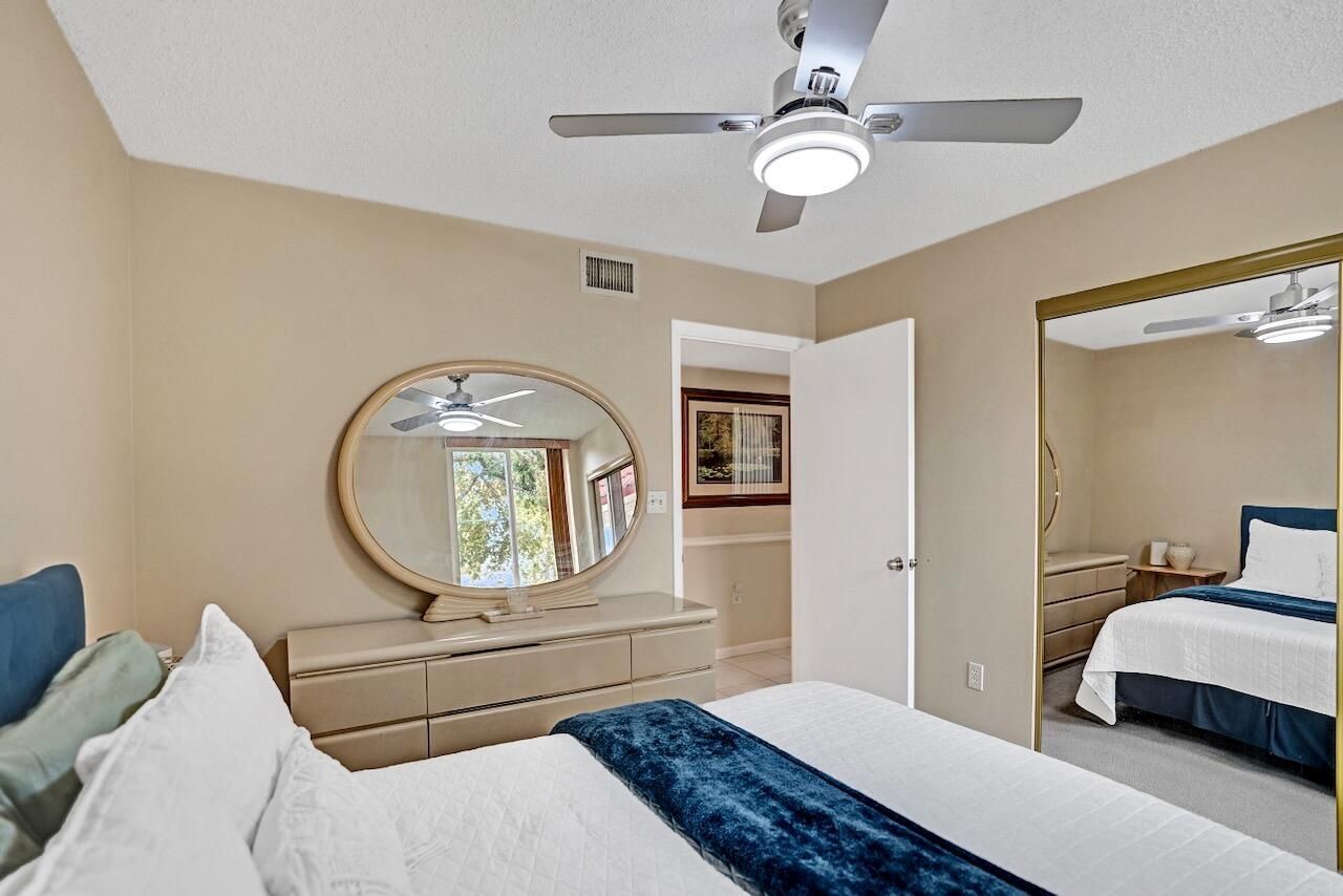 107 Half Moon Circle, Unit H1, Hypoluxo, FL 33462 Photo