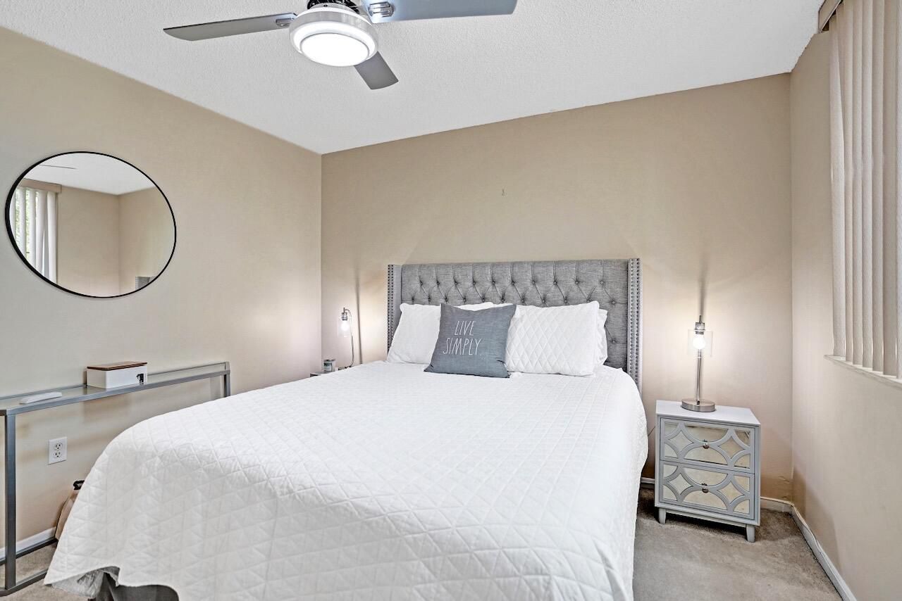 107 Half Moon Circle, Unit H1, Hypoluxo, FL 33462 Photo