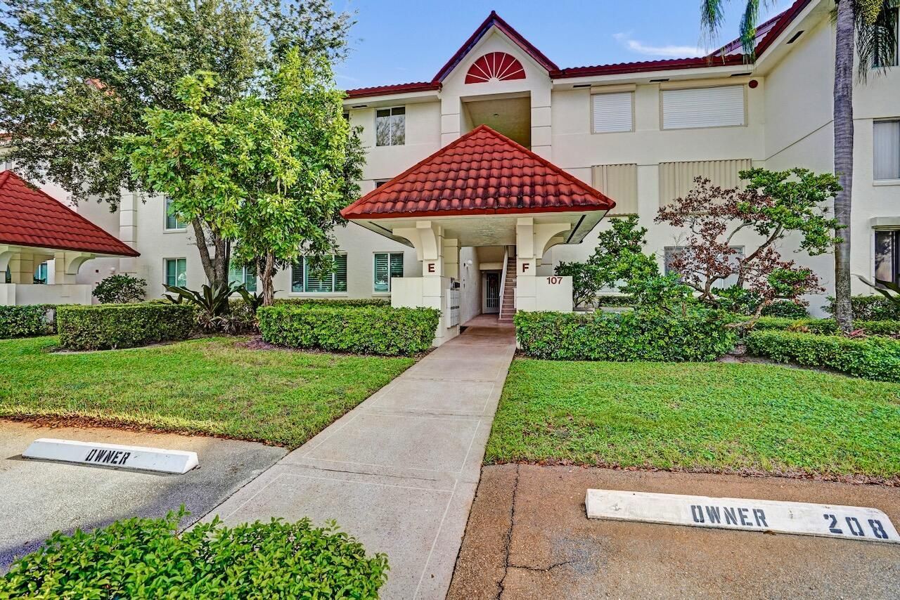 107 Half Moon Circle, Unit H1, Hypoluxo, FL 33462 Photo