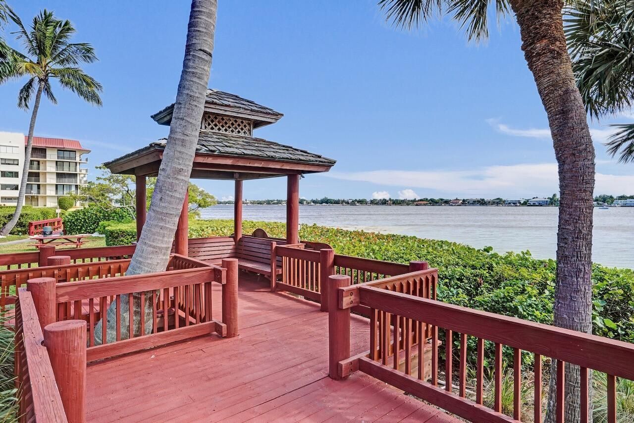 107 Half Moon Circle, Unit H1, Hypoluxo, FL 33462 Photo