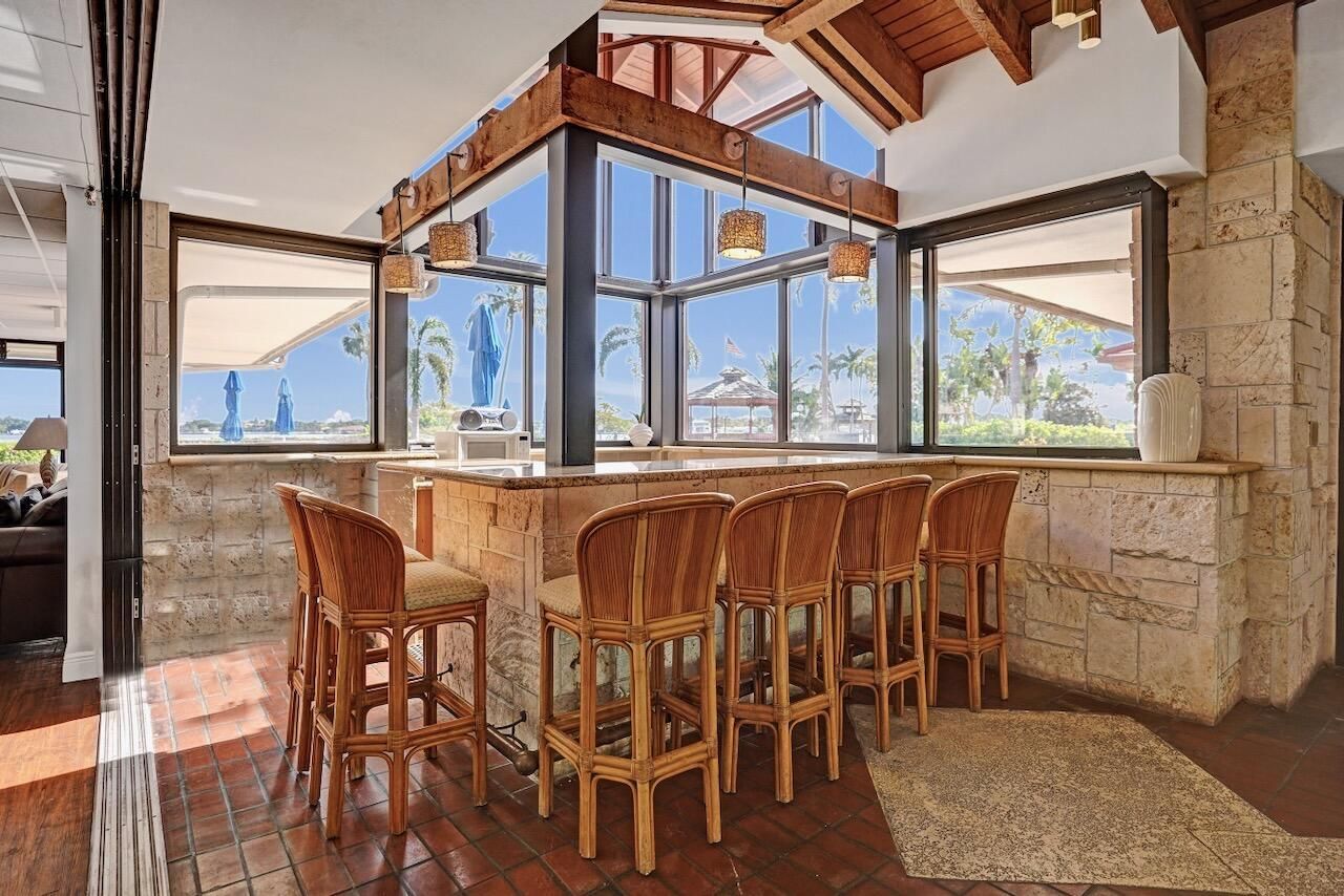 107 Half Moon Circle, Unit H1, Hypoluxo, FL 33462 Photo