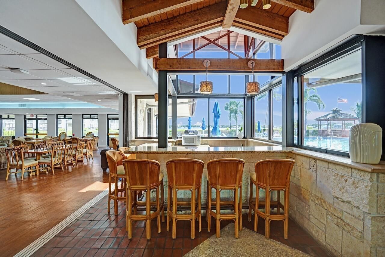 107 Half Moon Circle, Unit H1, Hypoluxo, FL 33462 Photo