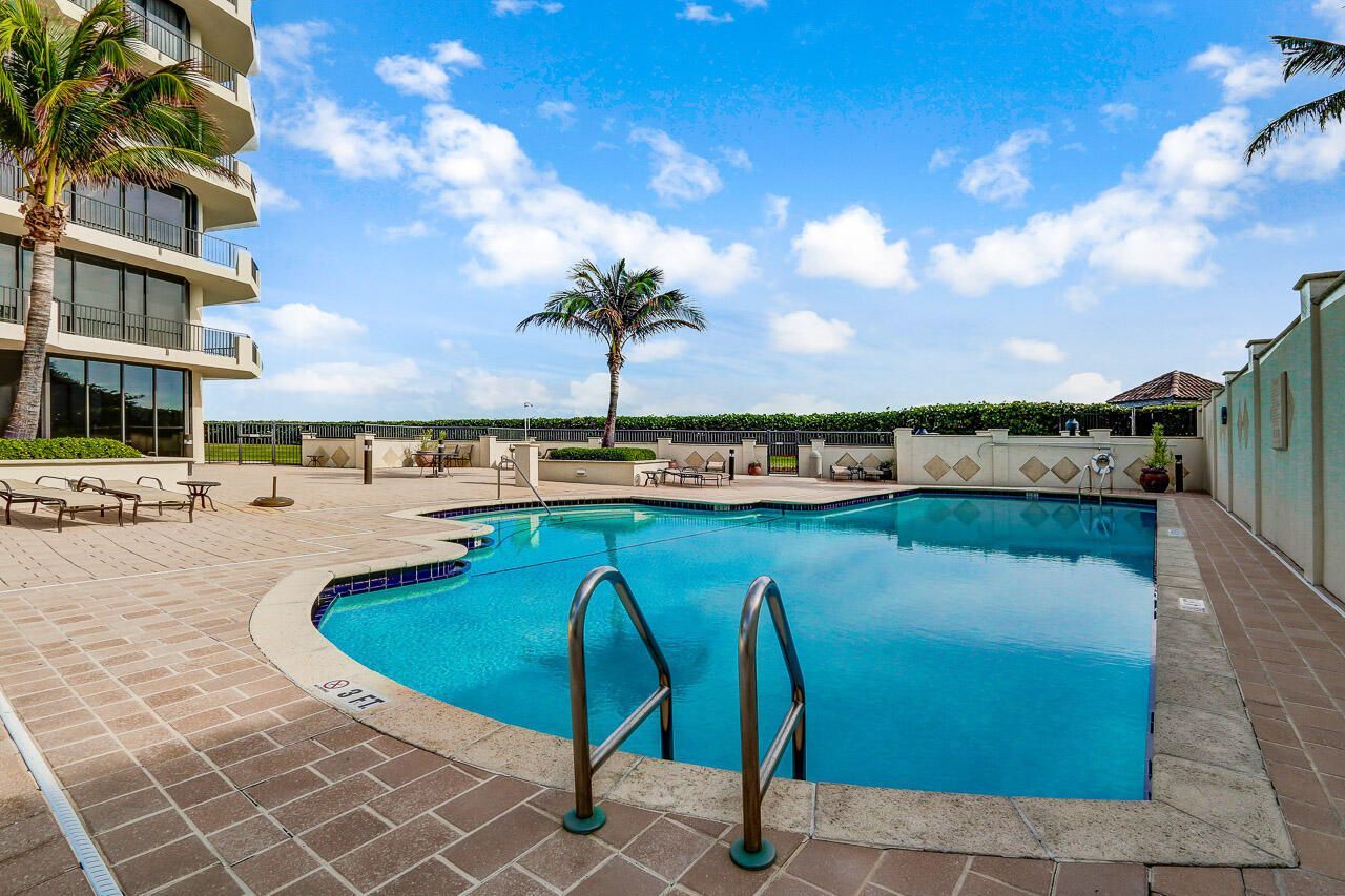 800 Ocean Drive, Unit 203, Juno Beach, FL 33408 Photo