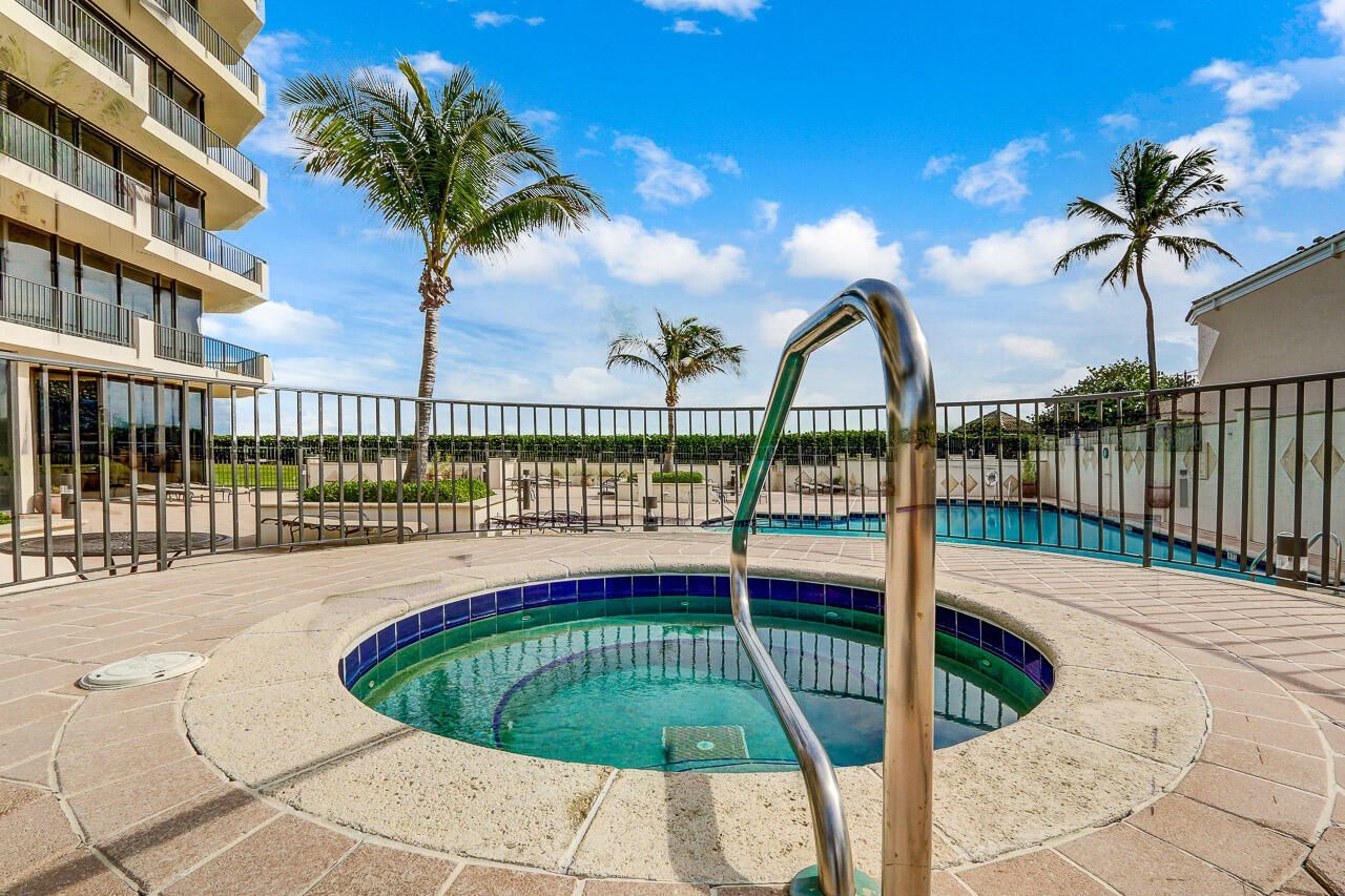 800 Ocean Drive, Unit 203, Juno Beach, FL 33408 Photo