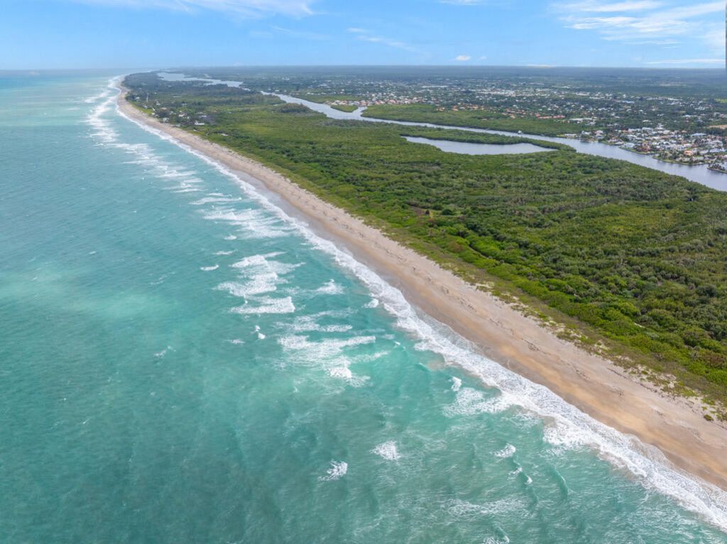 8585 SE Palm Street, Hobe Sound, FL 33455 Photo