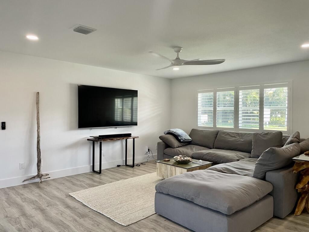 8585 SE Palm Street, Hobe Sound, FL 33455 Photo