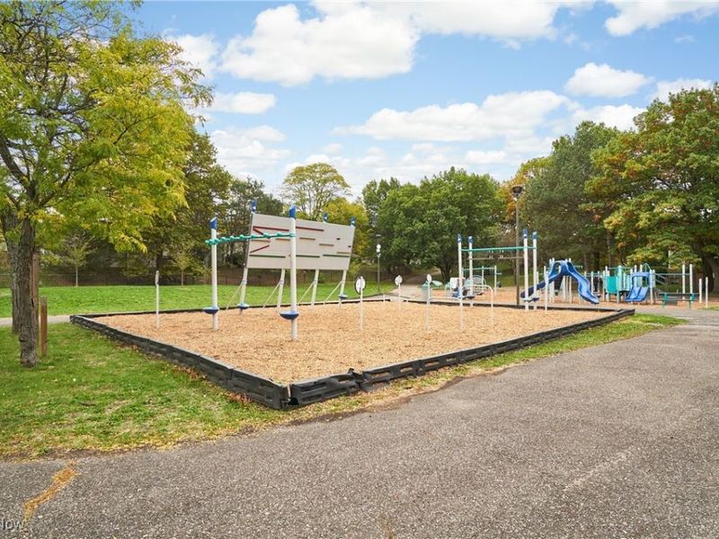 108 Furnace Run Drive, Akron, OH 44307 Photo 24