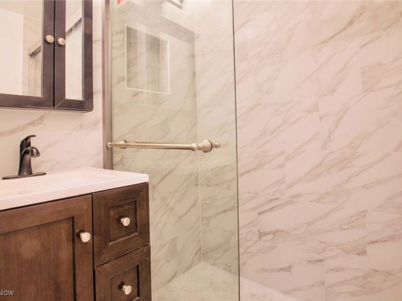 1399 Barlow Road, Unit 1, Hudson, OH 44236 Photo 10