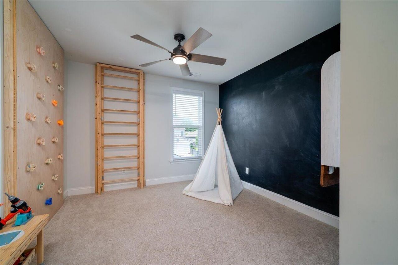 2017 Geranium Lane Photo 24